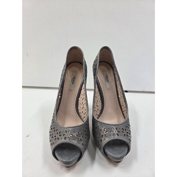 Prada Milano Decolleté Powder Perforated Leather Heels Pumps – Women’s  Size 6.5 - Picture 2 of 9